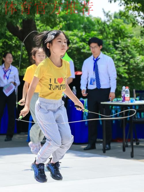上海小镇高境“人人会跳绳” 上海小镇高境“人人会跳绳”