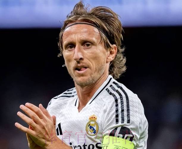 留下队魂！西媒：阿隆索明确要求留下莫德里奇